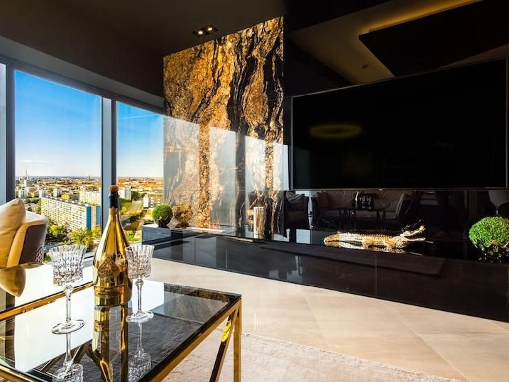 Apartamenty Sky Tower z wanną przy oknie