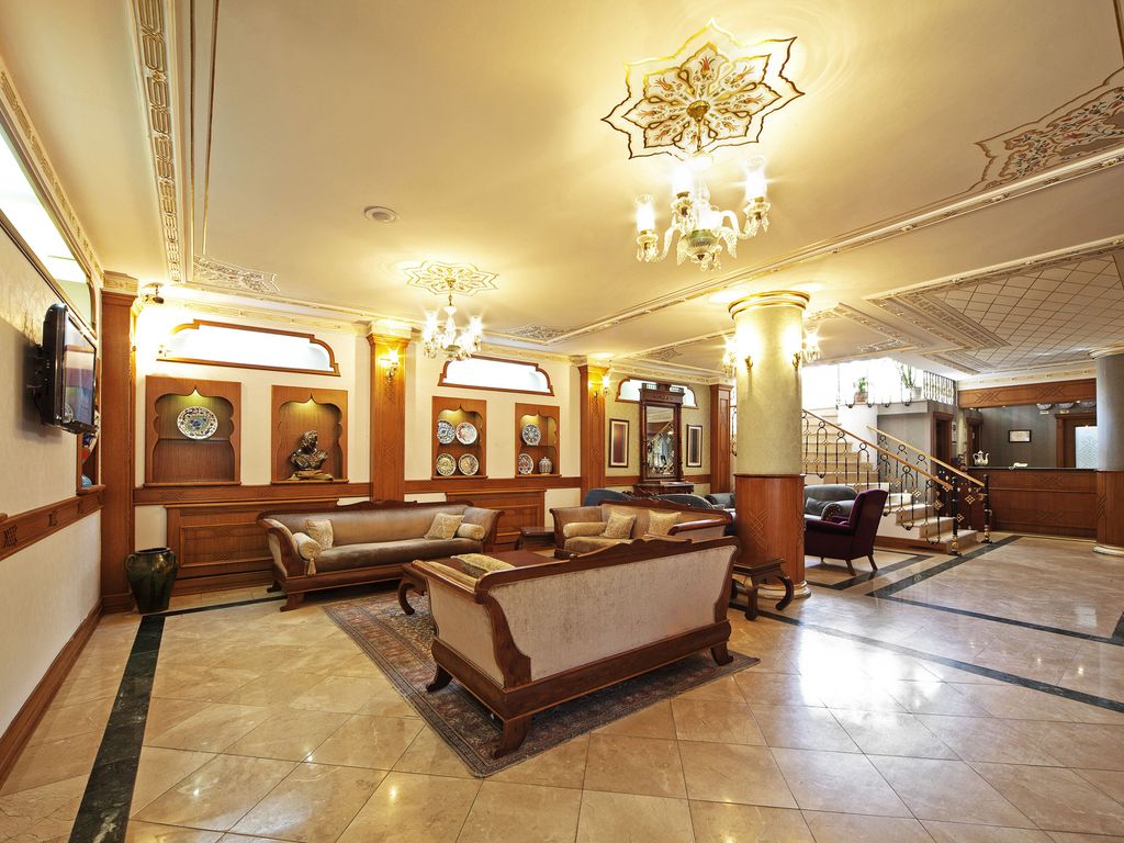 Azade Hotel