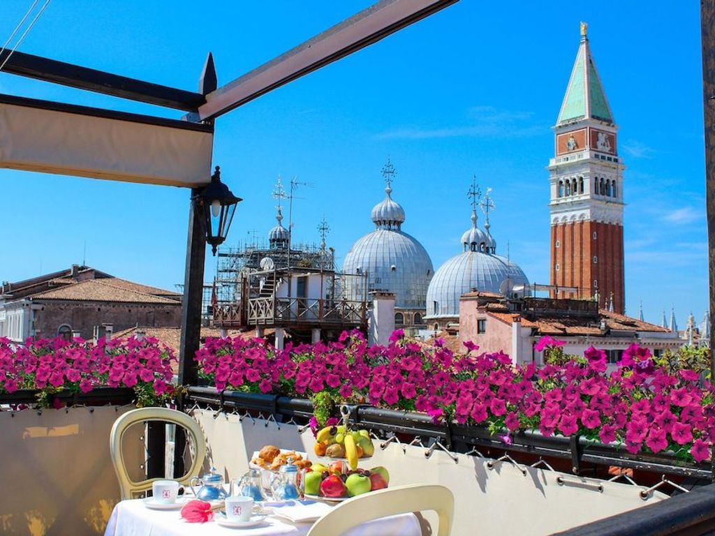 Colombina Hotel
