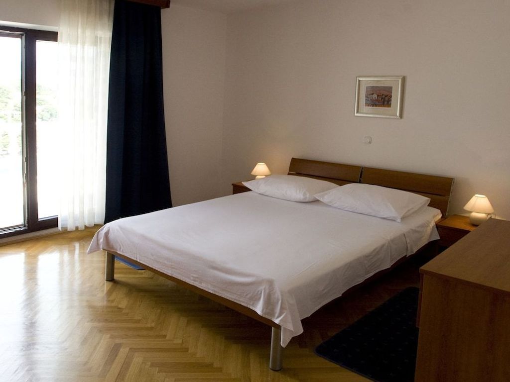 Apartments Pucisca
