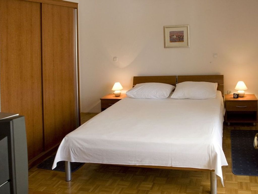 Apartments Pucisca