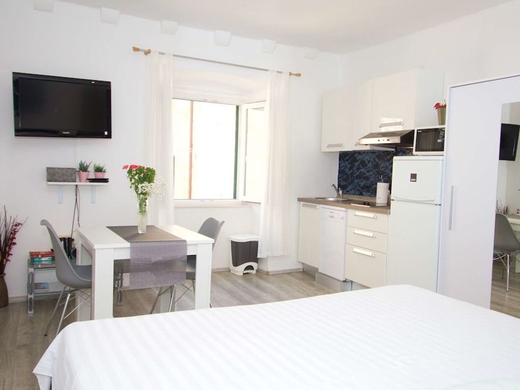 Divine Apartments