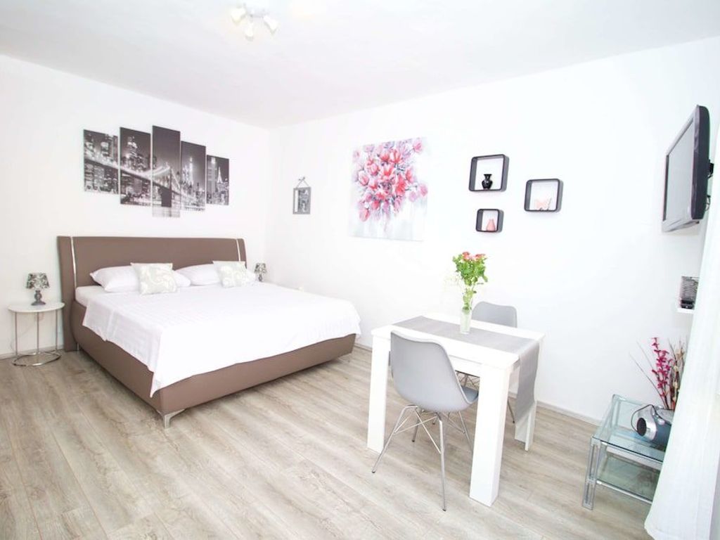 Divine Apartments
