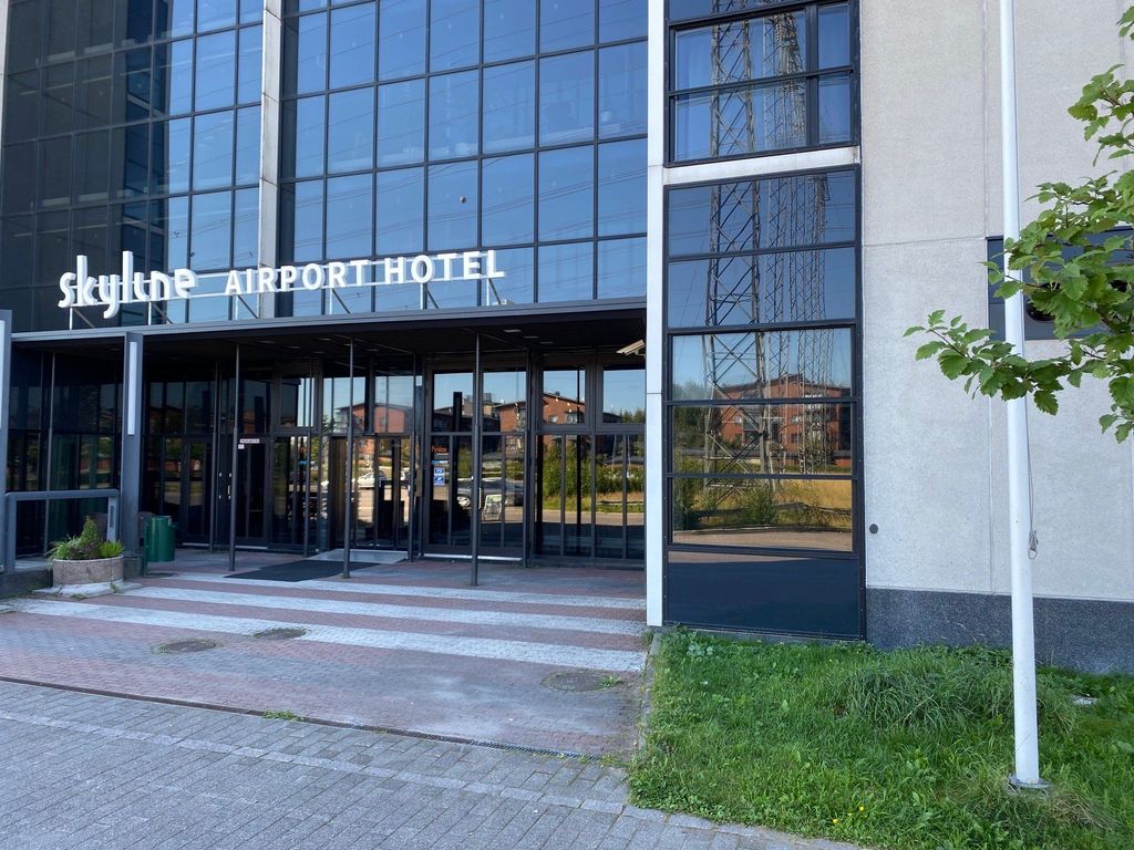 Skyline Airport Hotel