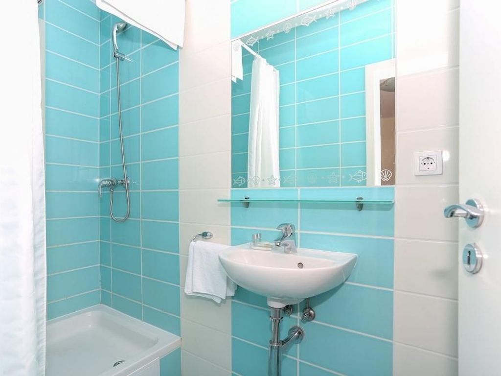 Apartments & Rooms Buble