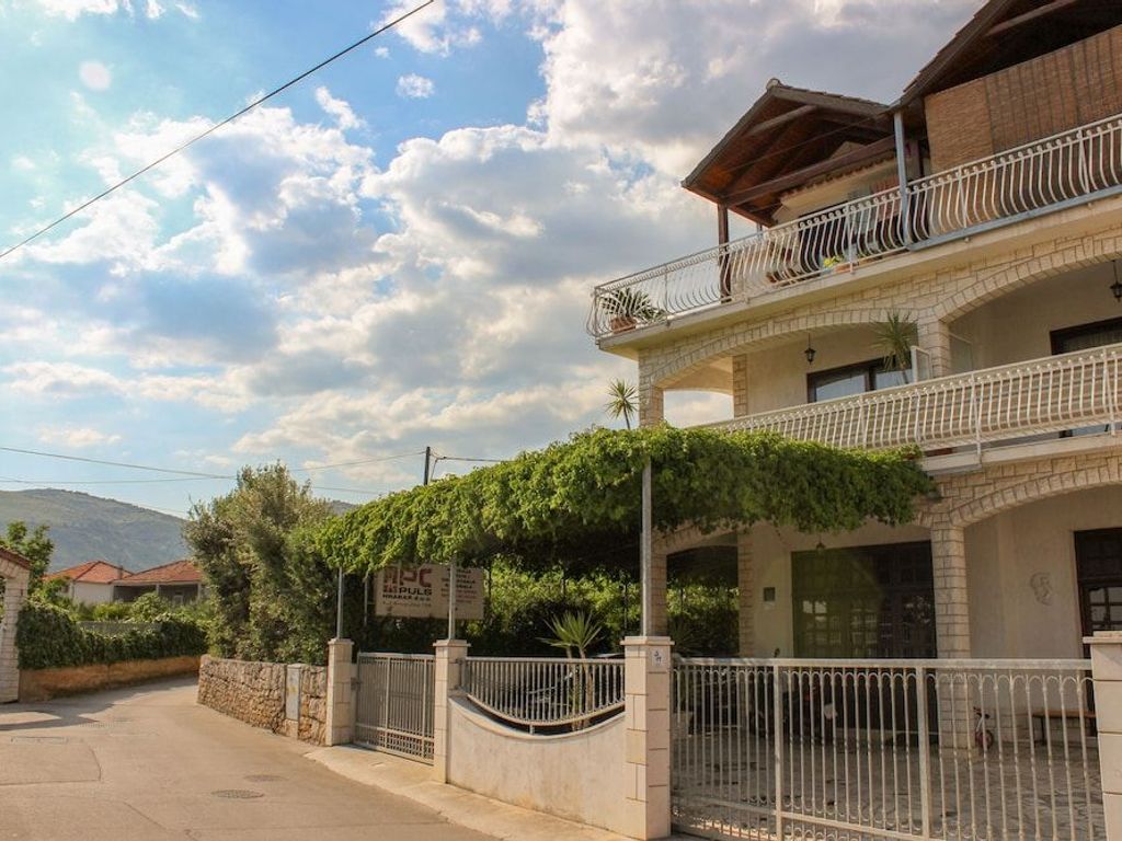 Apartments Hrabar