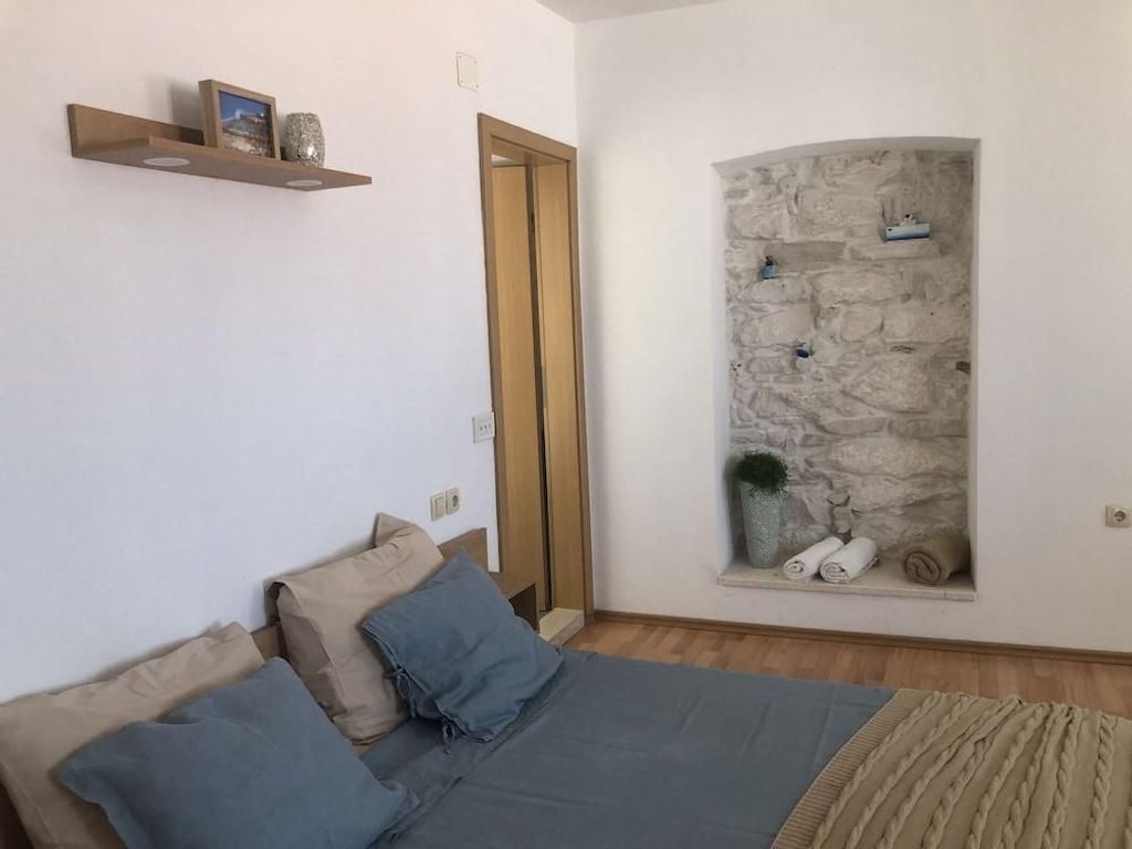 House Dijana
