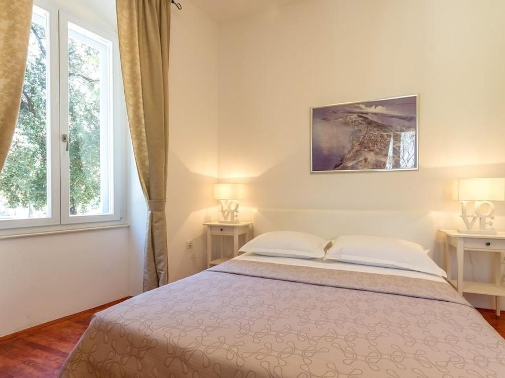 Rooms & Apartments Matkovic