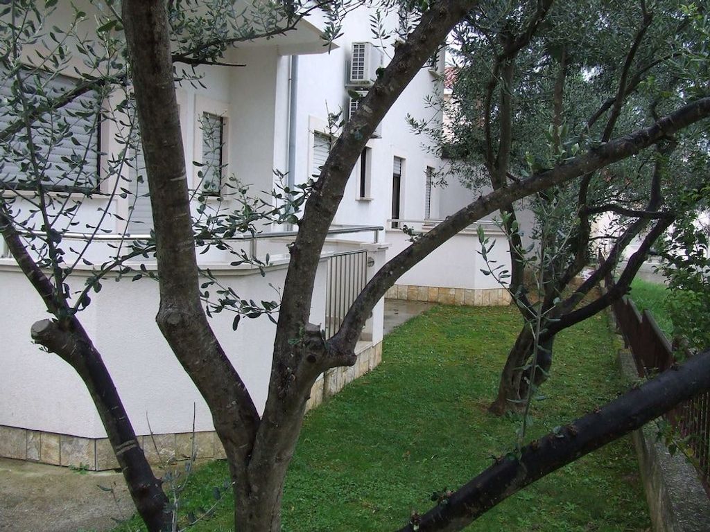 Apartmani Lozic