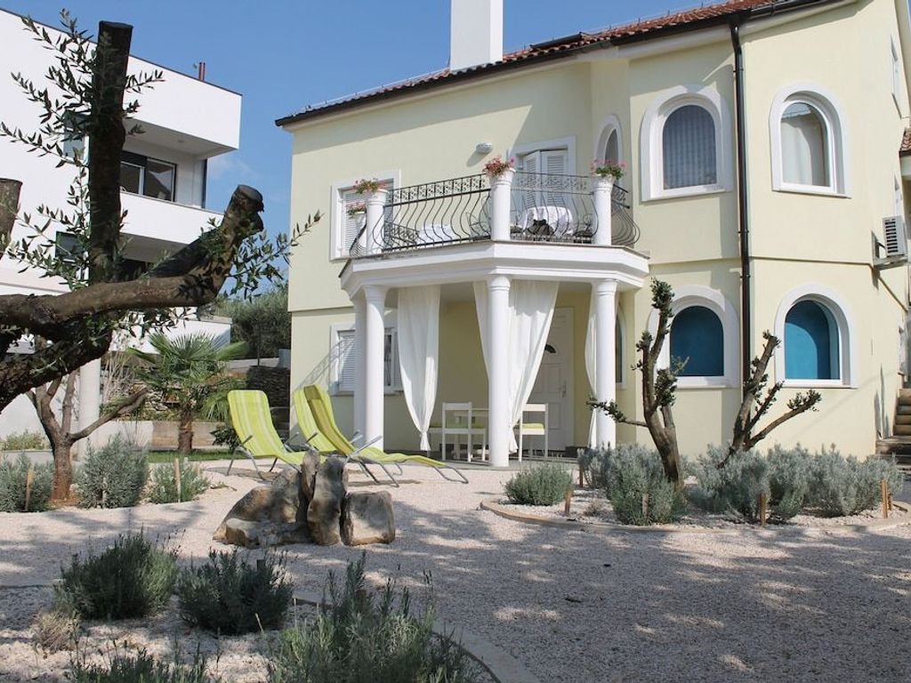 Villa Mandolina Apartments