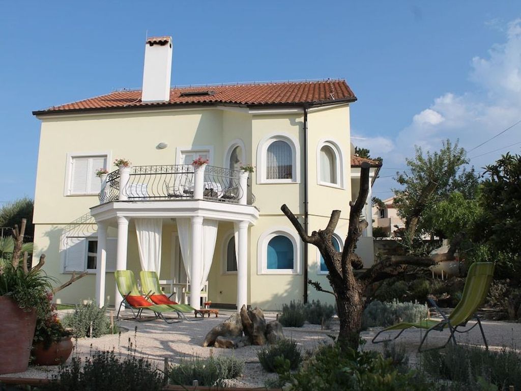 Villa Mandolina Apartments
