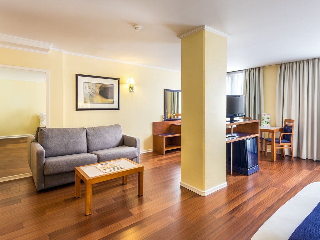 Holiday Inn LISBON by IHG