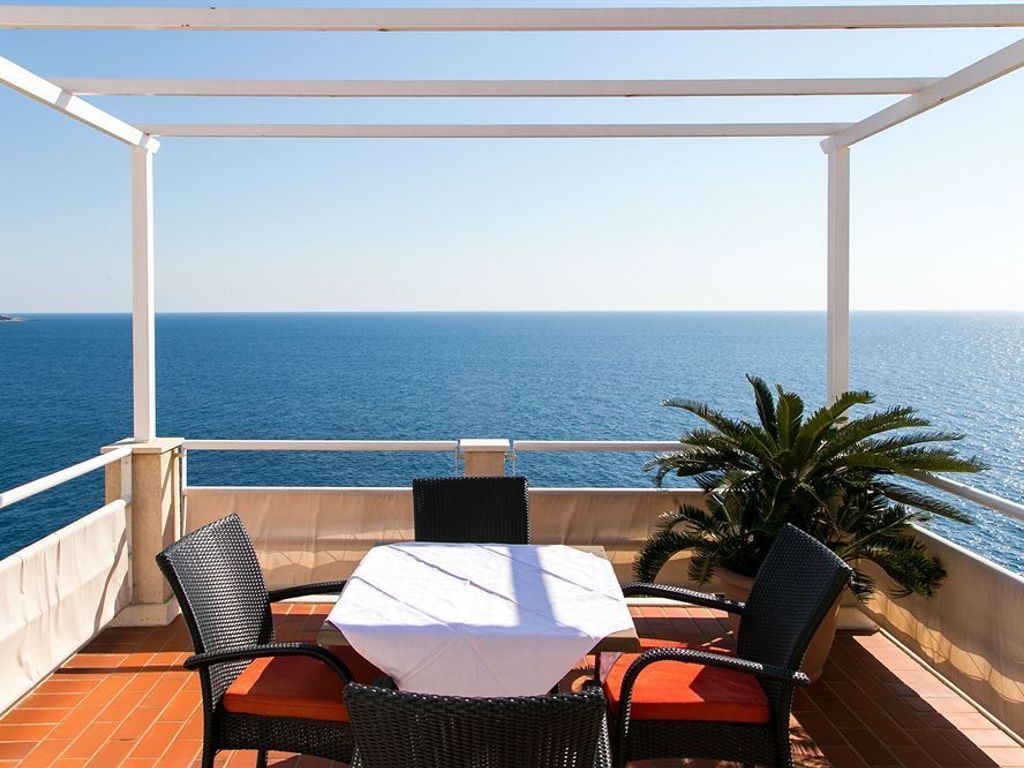 Apartments Mare