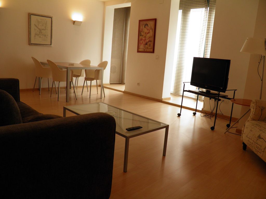Apartaments Sant Jordi Fontanella Apartments