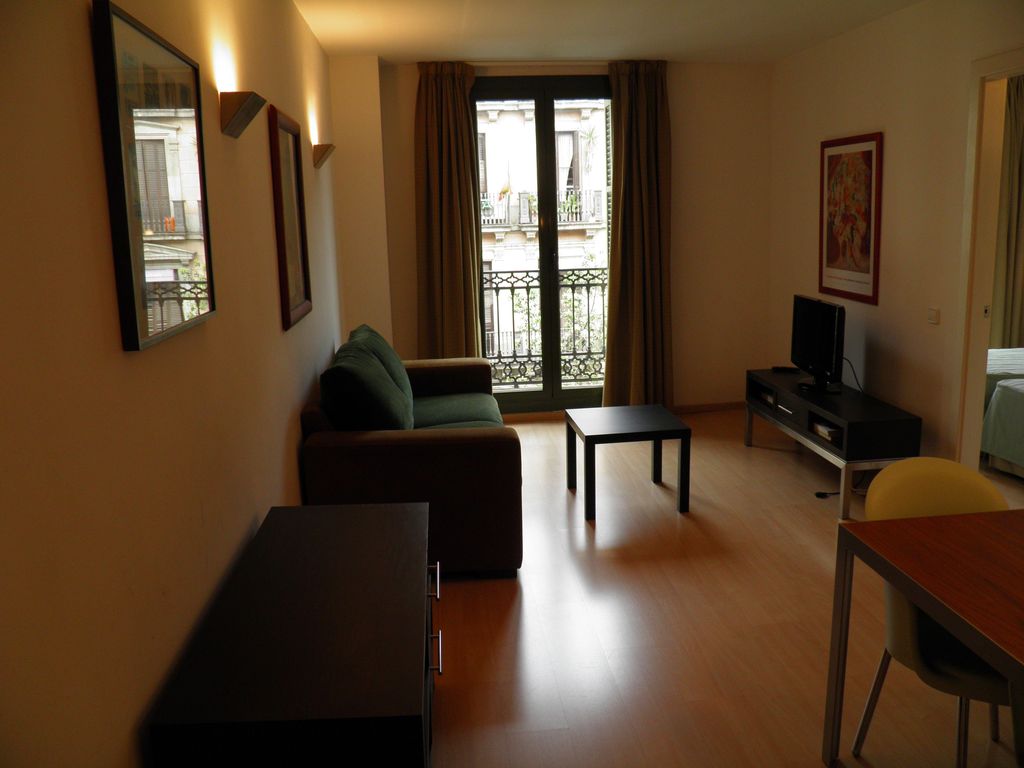 Apartaments Sant Jordi Fontanella Apartments