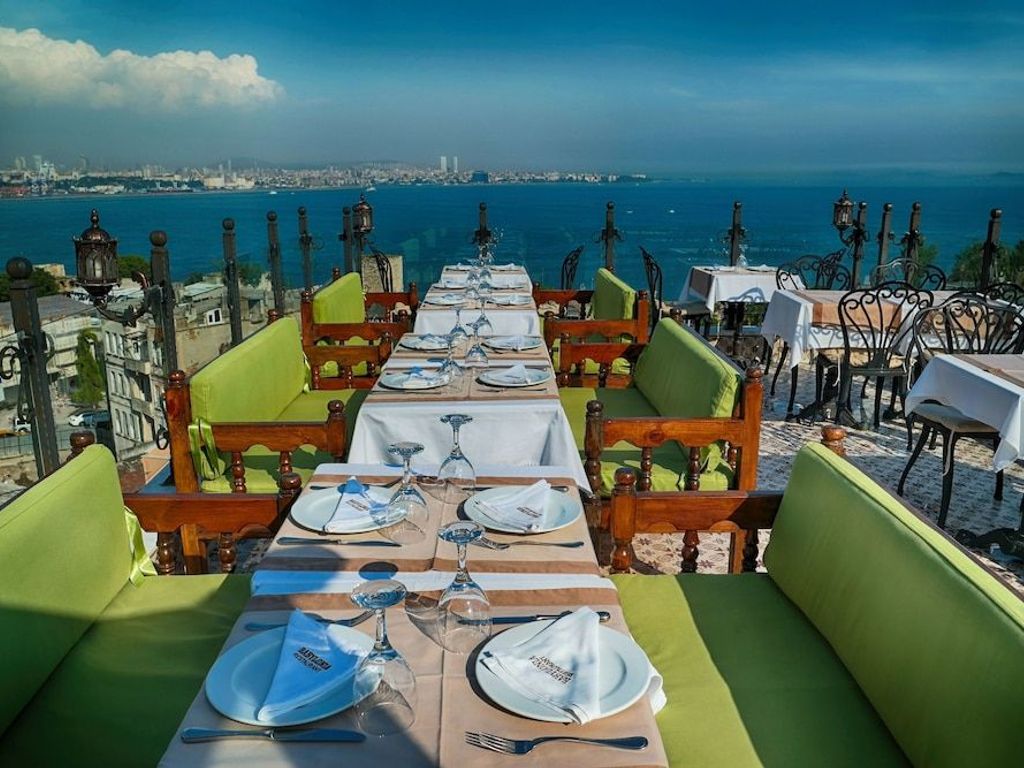 Mytra Hotel