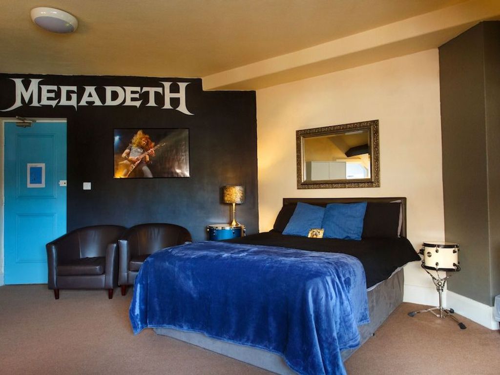 The Saddle Inn