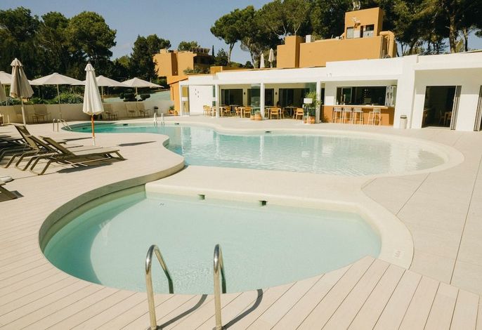 Ses Eufabietes Apartments & Restaurant