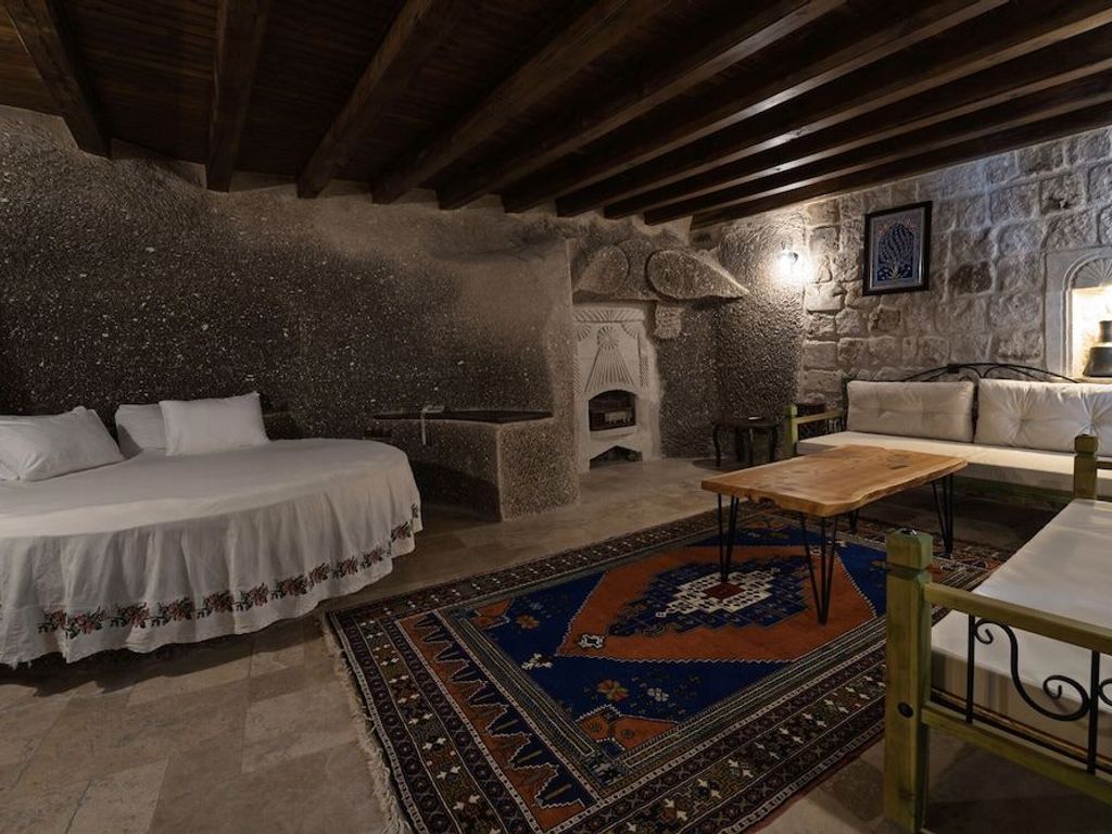 Grand Cave Suites