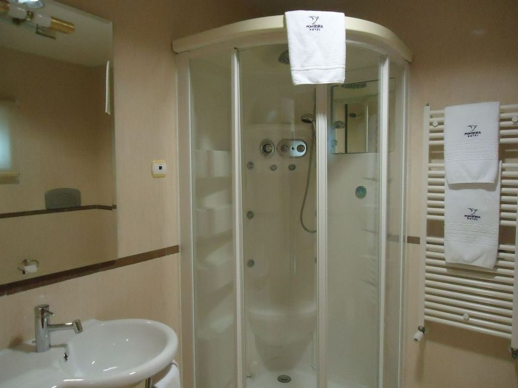 Pombeira Hotel