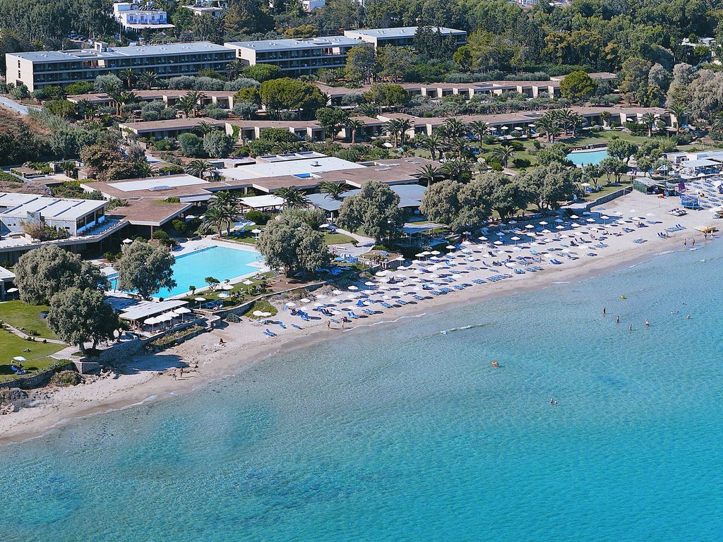 Kernos Beach Hotel and Bungalows