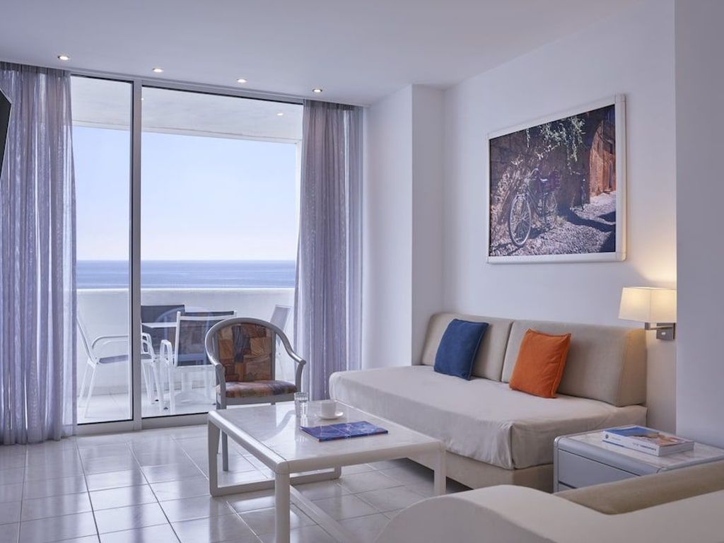 Epsilon Hotel Apartments