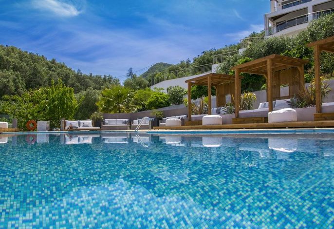Ionian Eye Design Studios & Spa