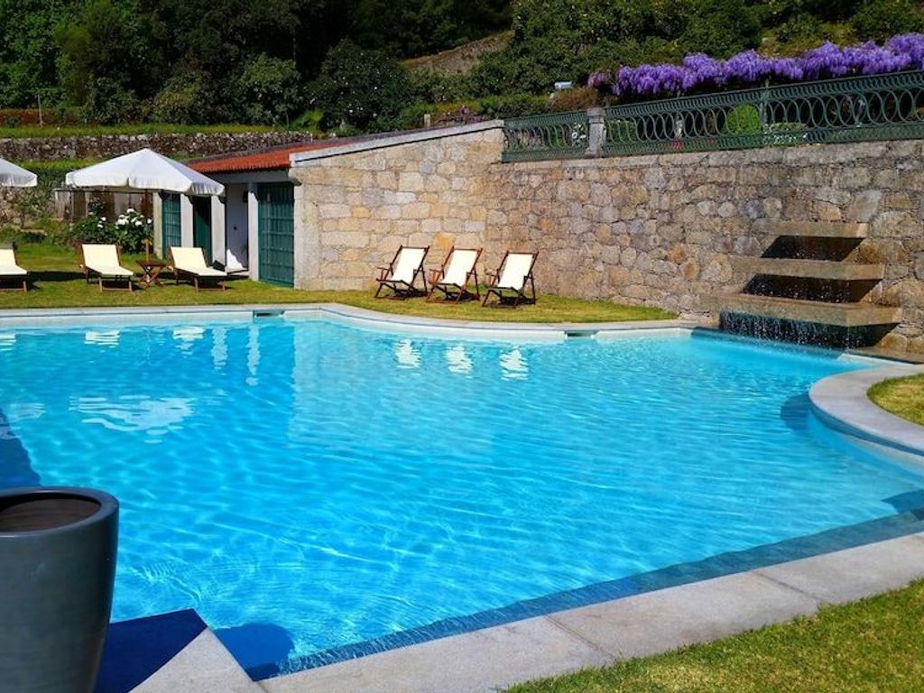 Casas do Monte de Roques