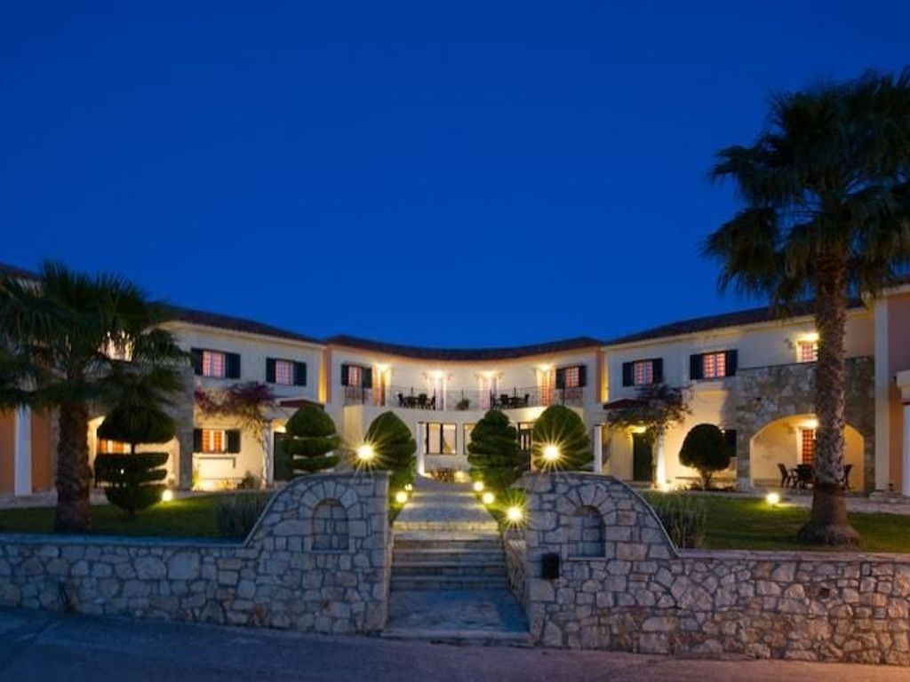Elanthi Village Hotel