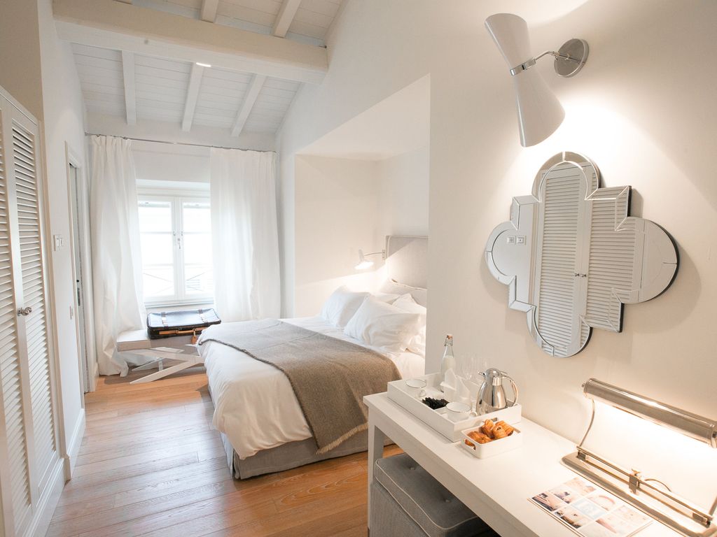 Hall Suites