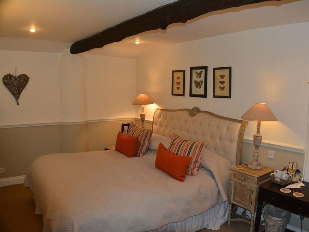 The Castle Arms Inn