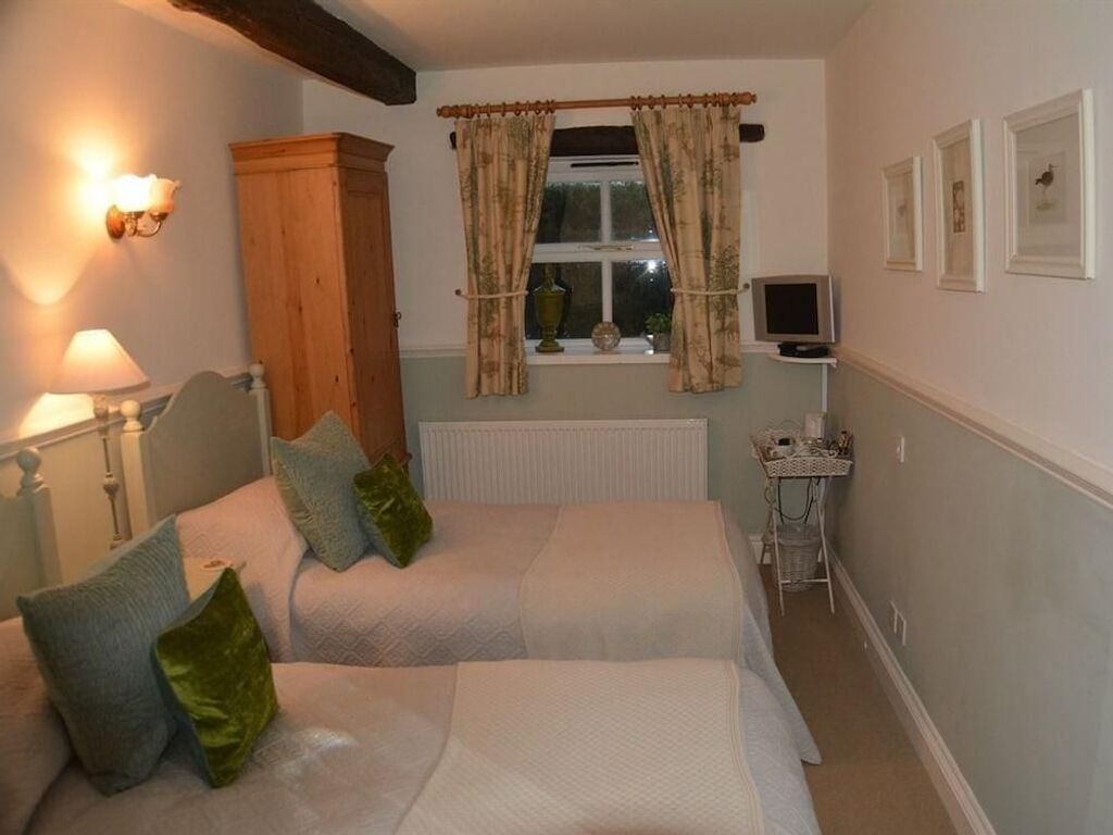 The Castle Arms Inn