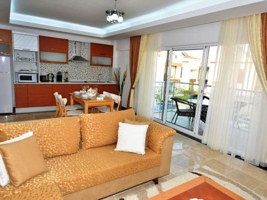 Golden Life Blue Green Residence