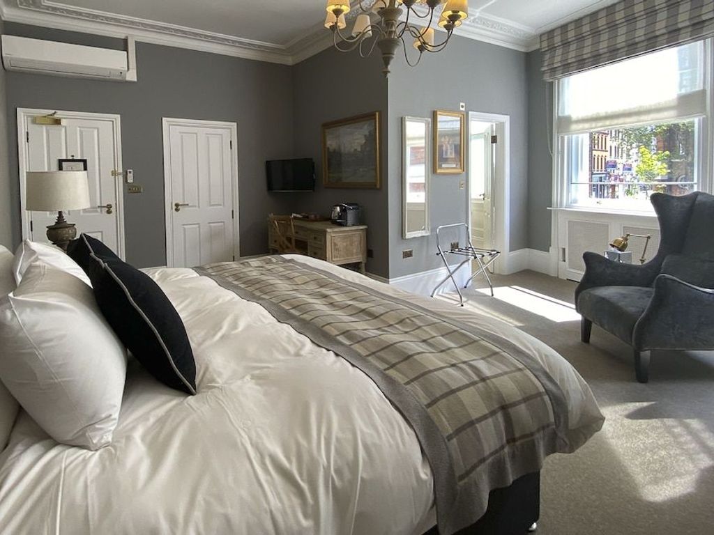 The Clerk & Well Pub & Rooms