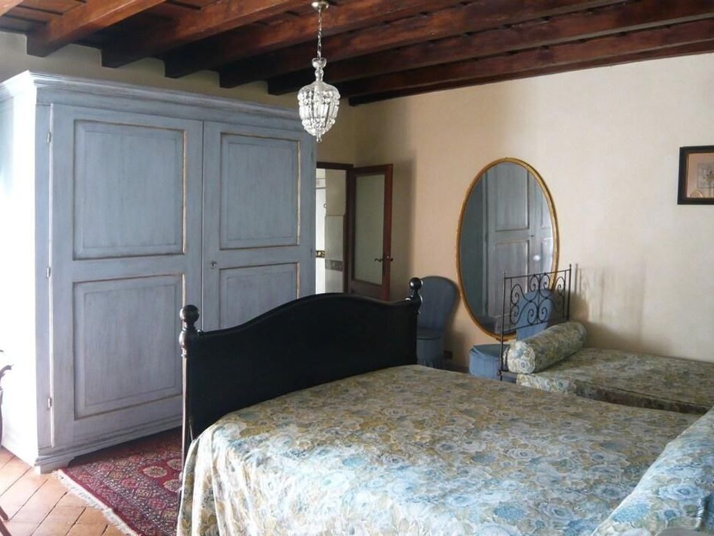 Charming Villa Marcialla