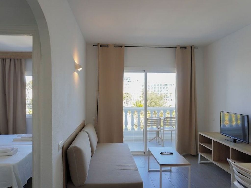 ENDLSS BEACH & DISCO HOTEL IBIZA ADULTS ONLY