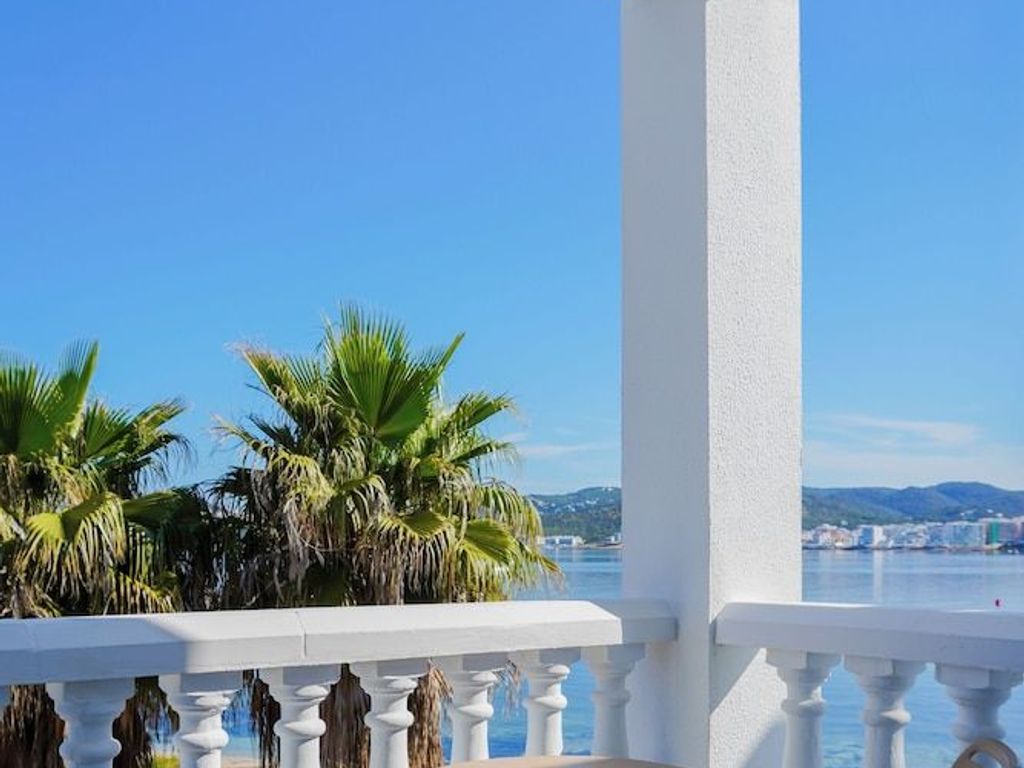 ENDLSS BEACH & DISCO HOTEL IBIZA ADULTS ONLY