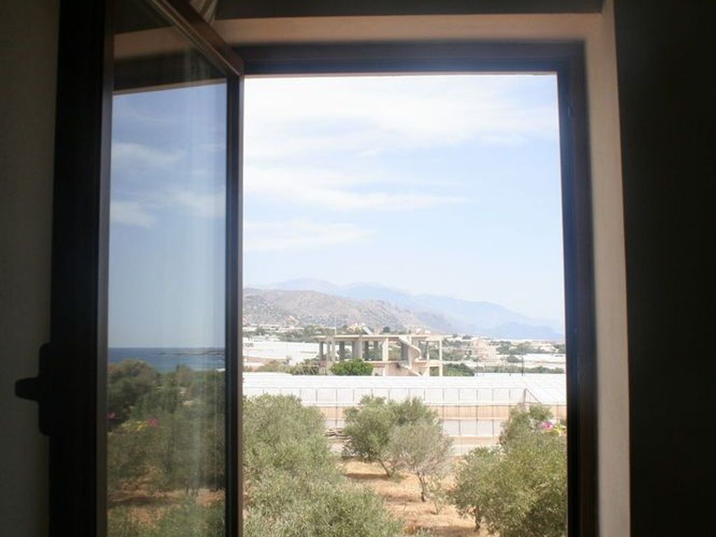 Iris Apartments and Rooms