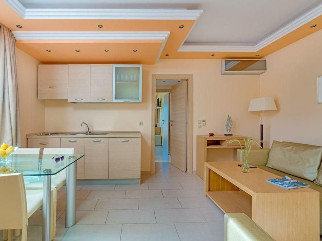 Ai Yannis Suites and Apartments Hotel