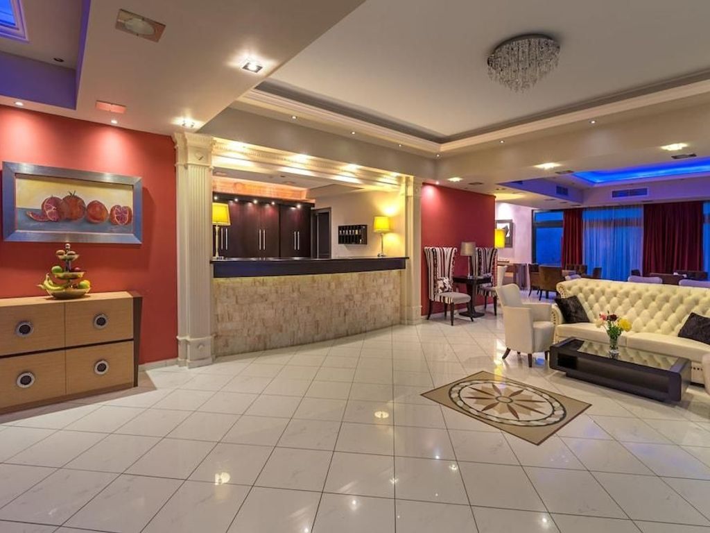 Ai Yannis Suites and Apartments Hotel