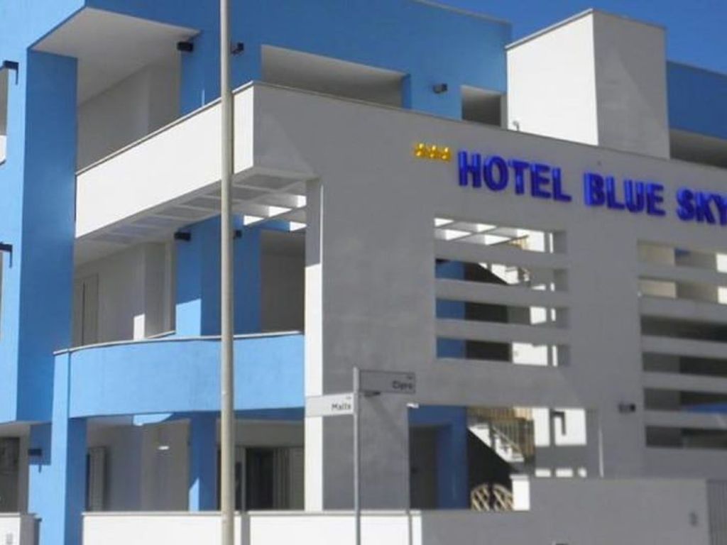 Blue Sky Hotel