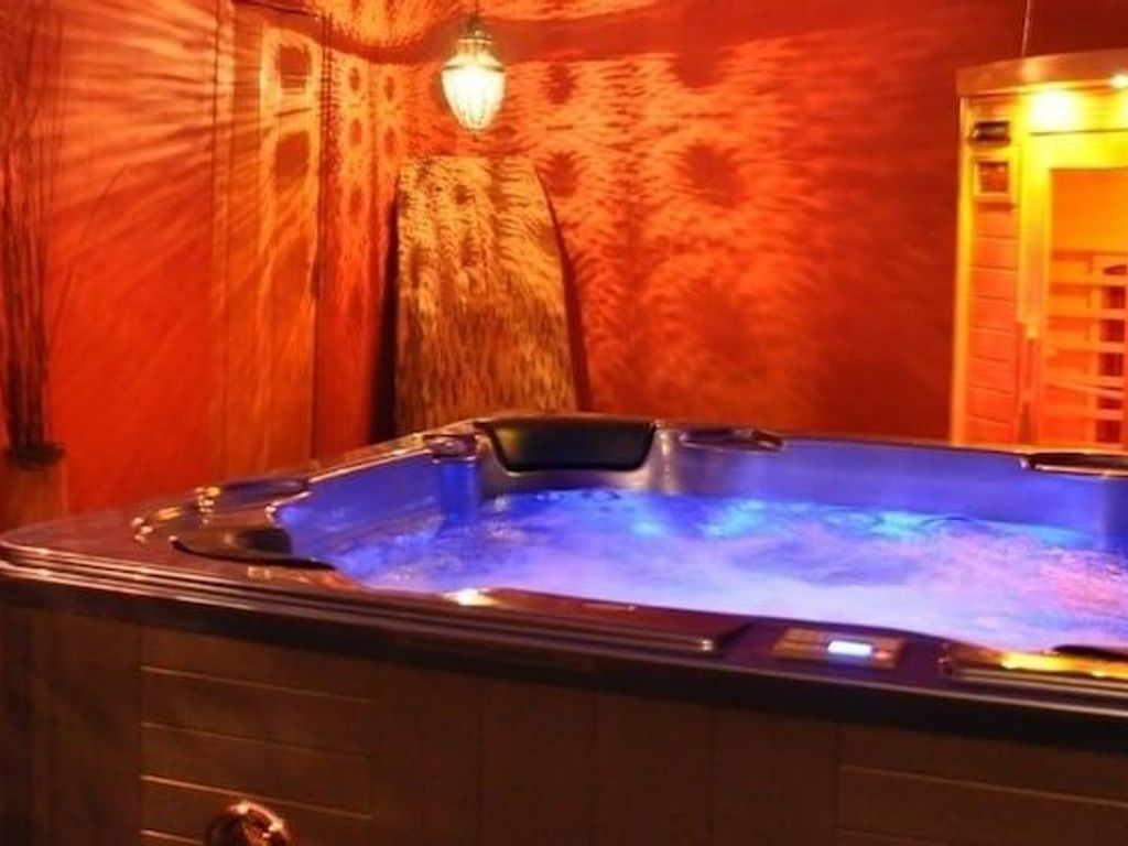 Aloni Hotel
