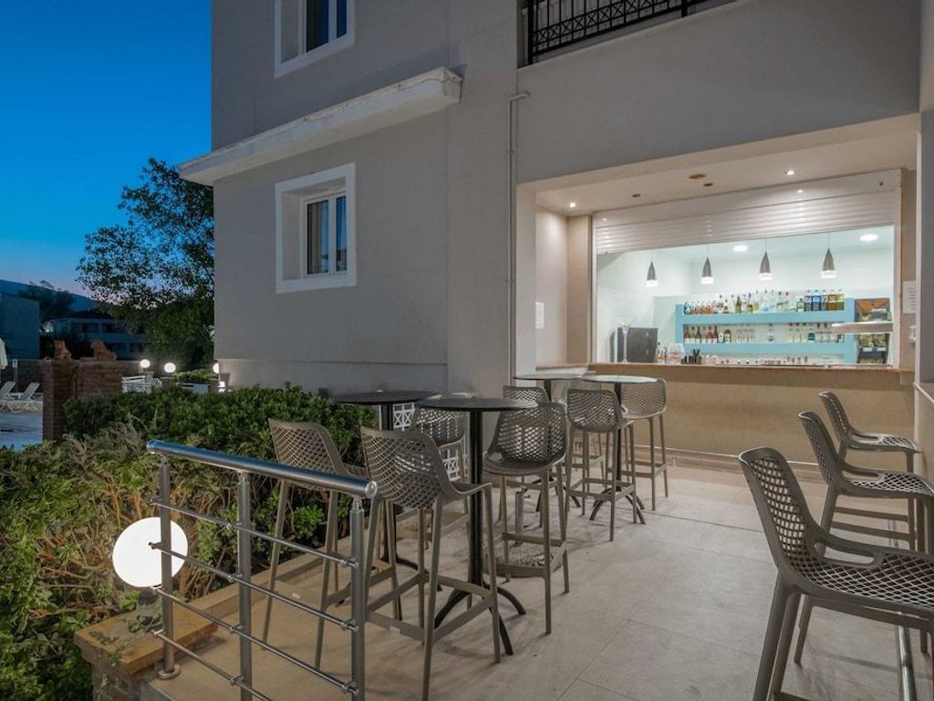 Karras Hotel