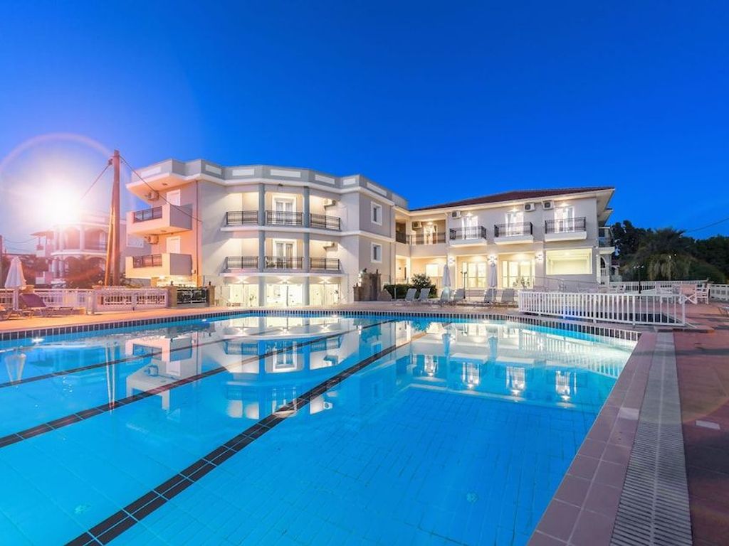 Karras Hotel