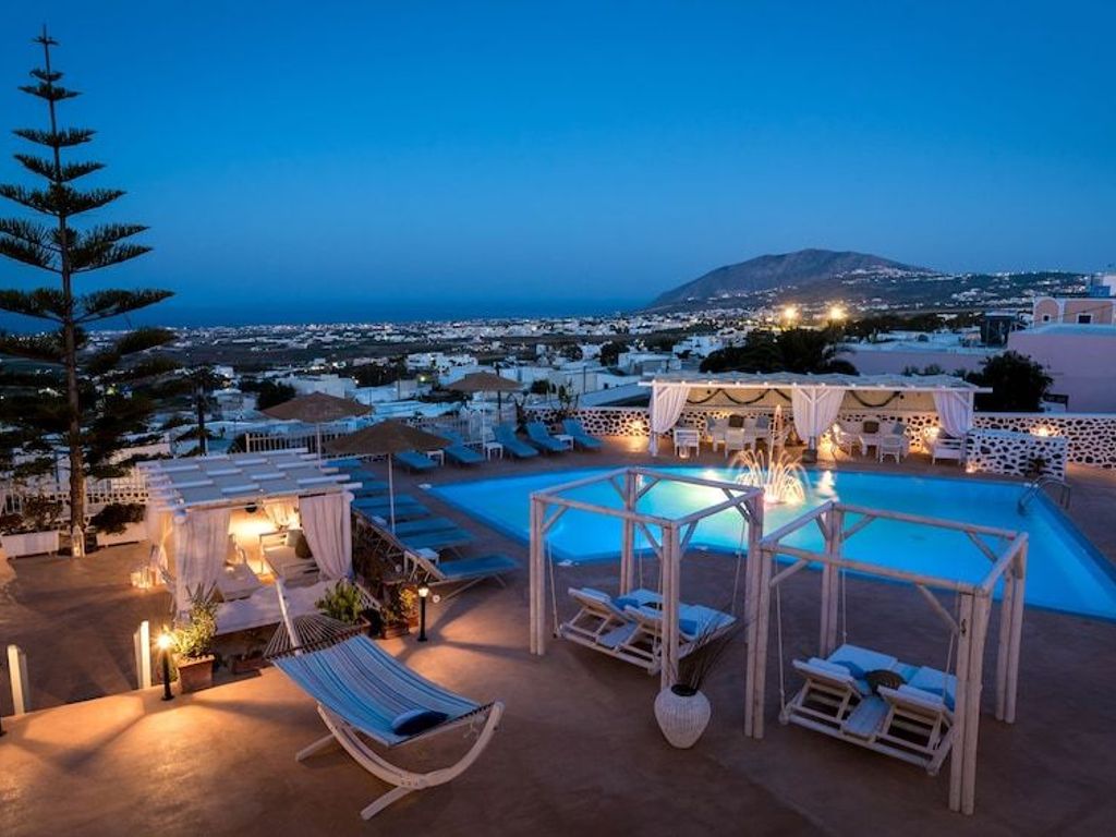 Dream Island Hotel