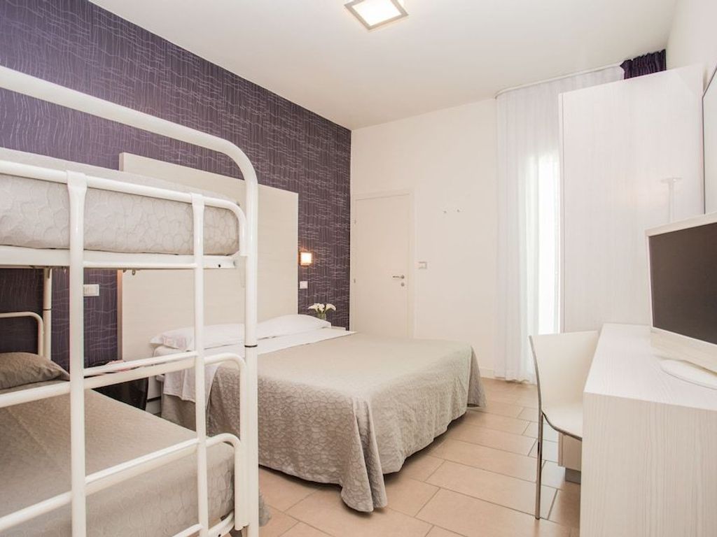 Mokambo Shore Design Hotel