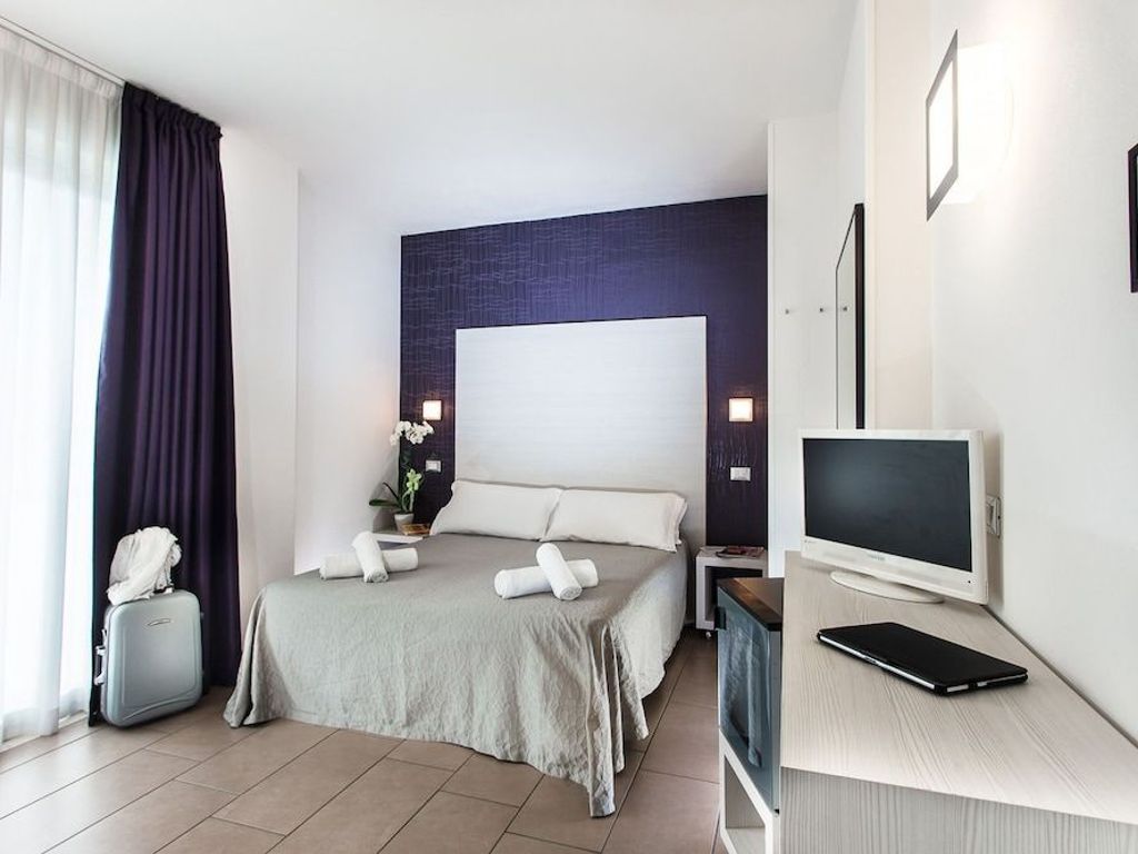 Mokambo Shore Design Hotel