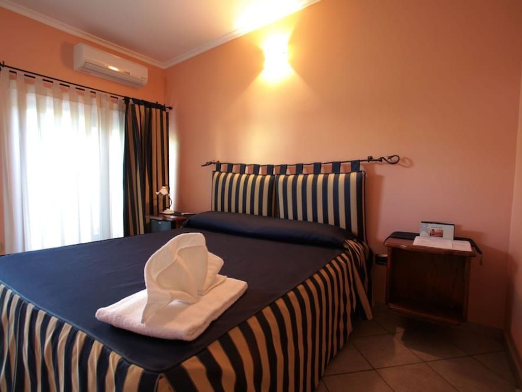 Airport Hotel