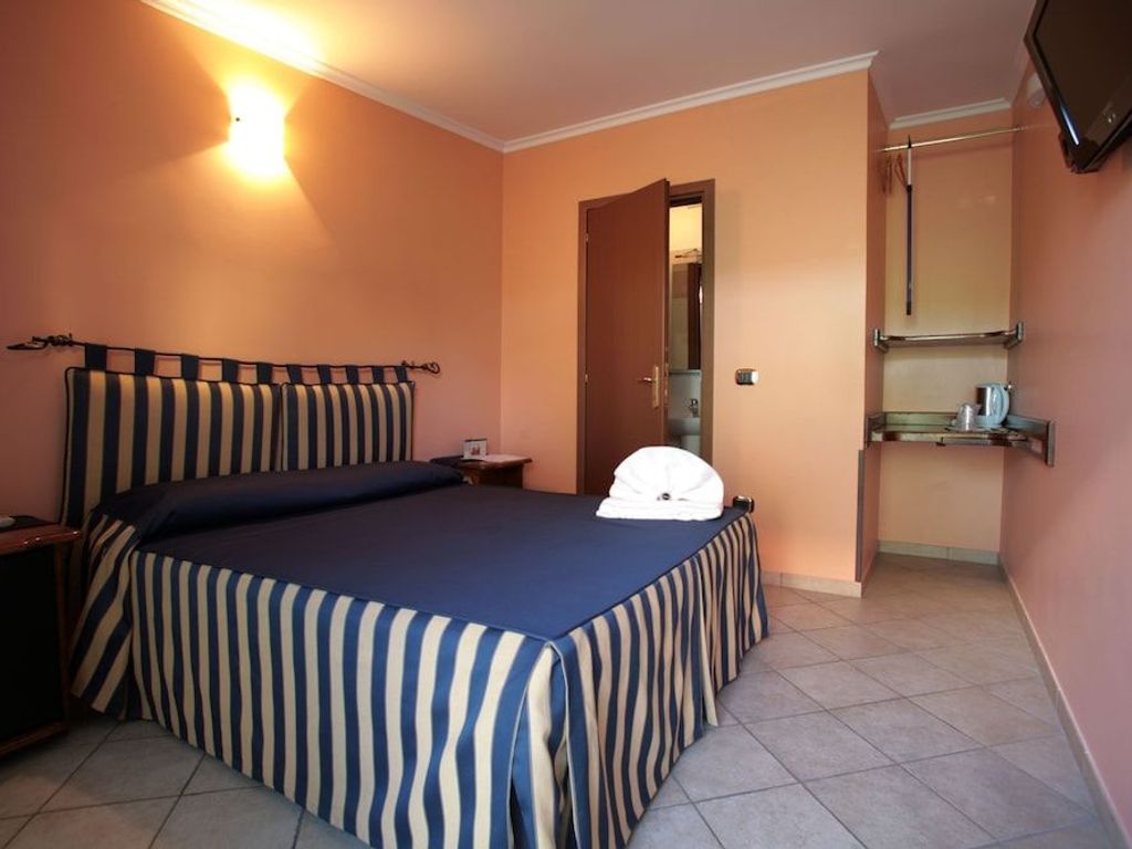 Airport Hotel