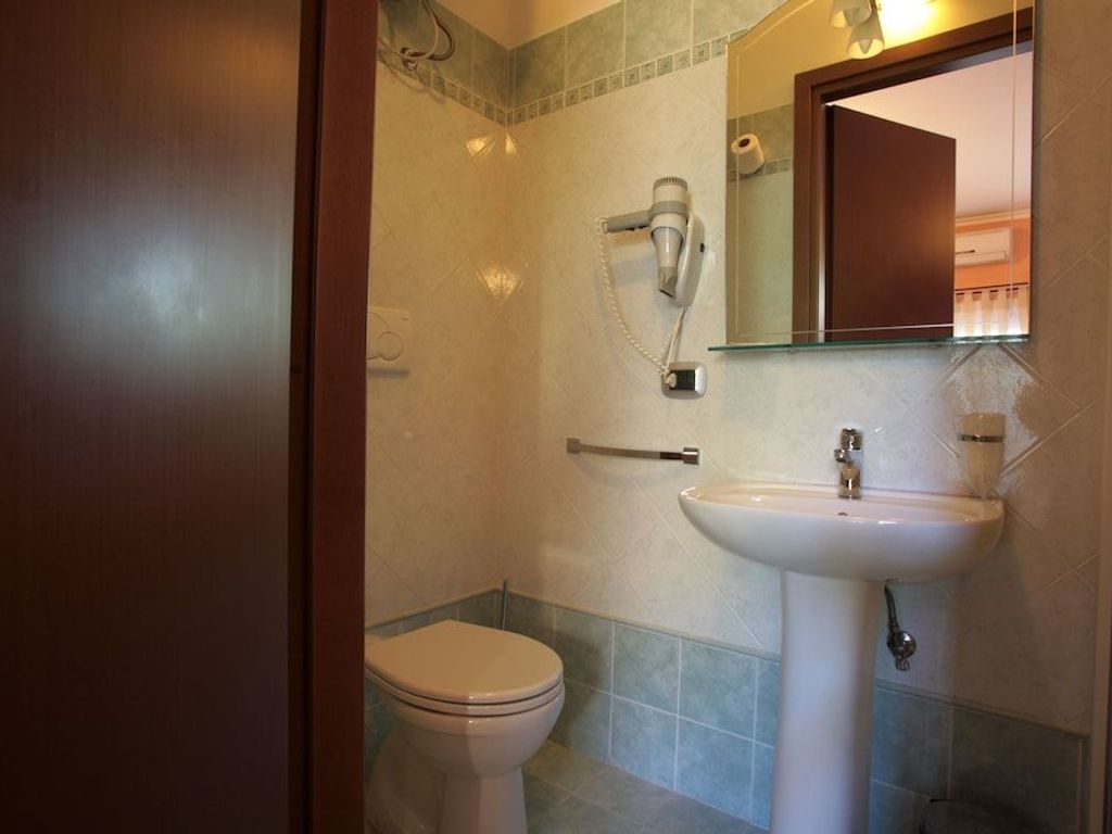 Airport Hotel